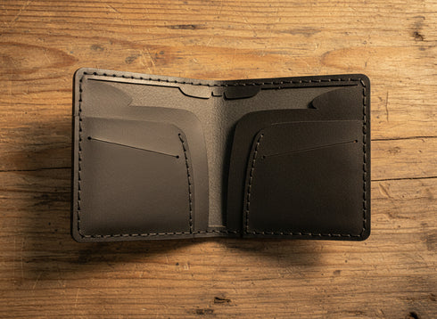 Italian Veg-Tanned Calf Leather Horizontal Bifold Wallet